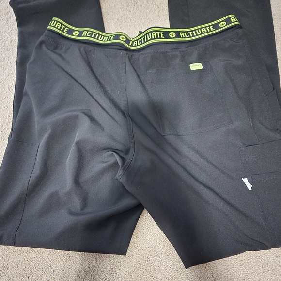 Womens Medium scrub pants - Picture 3 of 3